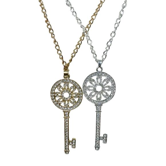 2 Fashion designer  Key Pendant Necklaces Set Gold & Silver Adjustable gift - Picture 3 of 9